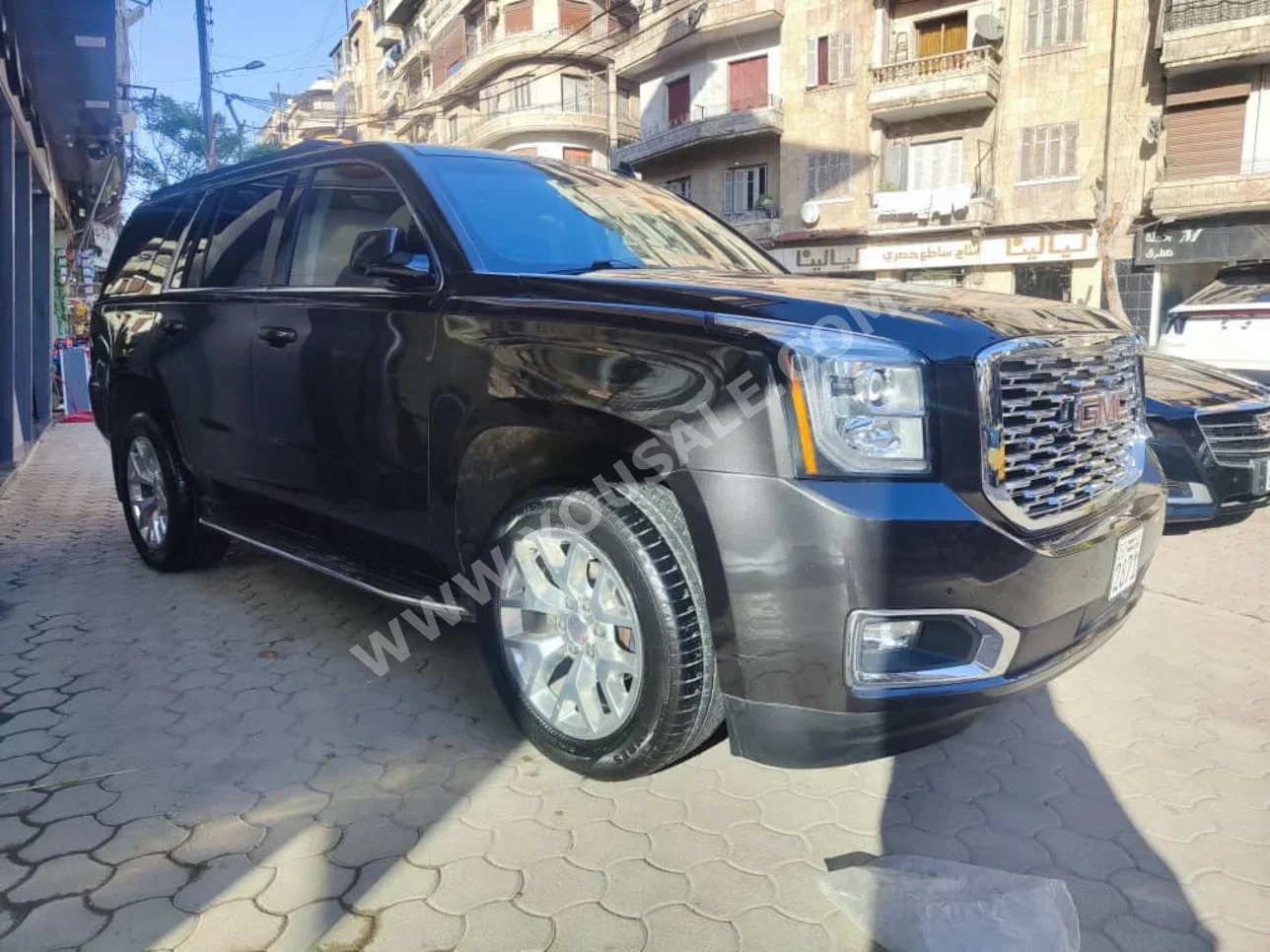 جي ام سي  يوكون  2015  اتوماتيك  71,000 كم  8  دفع رباعي  اس يو في  رصاصي  بنزين