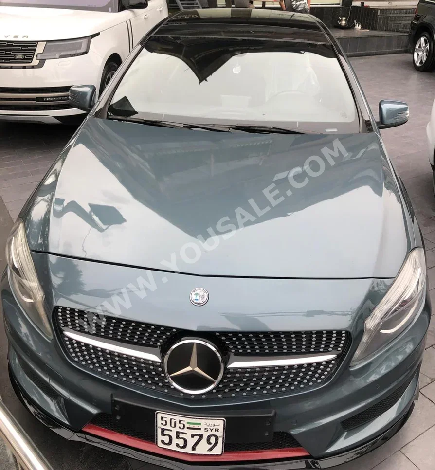 مرسيدس - بنز  ايه - كلاس  250  2013  اتوماتيك  128,000 كم  4 سلندر  دفع خلفي  هاتشباك  رمادي  بنزين