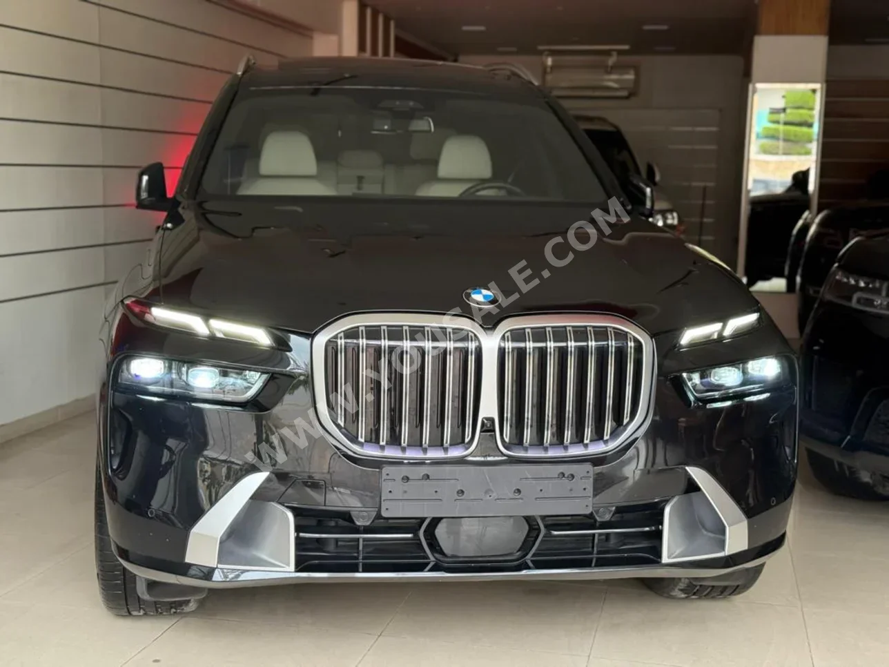 بي ام دبليو  الفئة - اكس  7  2023  اتوماتيك  20,000 كم  8 سلندر  دفع رباعي  اس يو في  أسود  بنزين