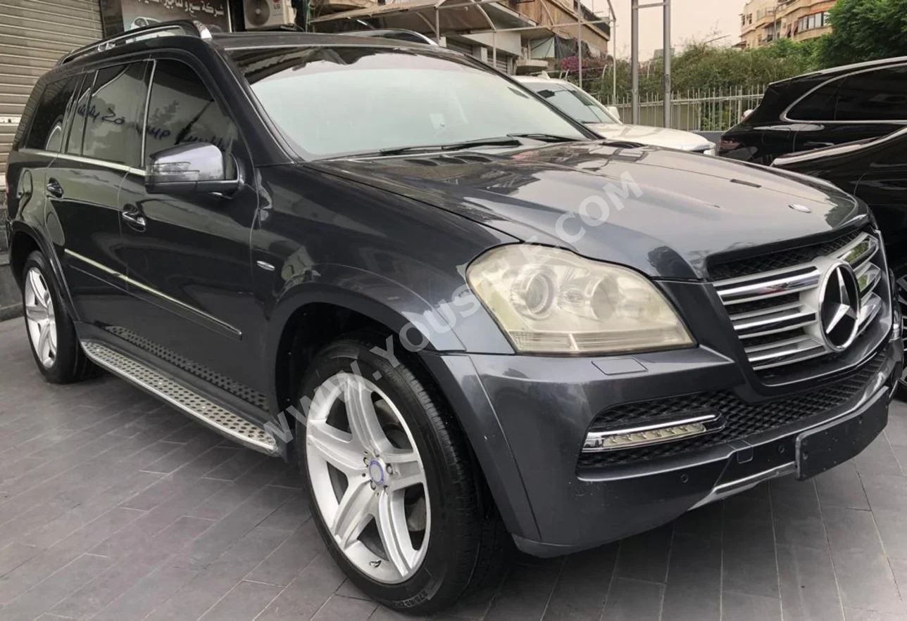 مرسيدس - بنز  جي ال - كلاس  450  2013  اتوماتيك  168,000 كم  8 سلندر  دفع رباعي  اس يو في  رمادي  بنزين