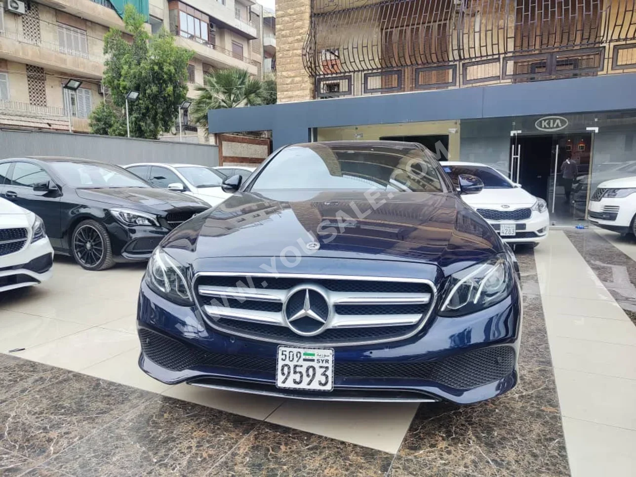 مرسيدس - بنز  اي - كلاس  300  2019  اتوماتيك  106,000 كم  6 سلندر  دفع خلفي  سيدان  أزرق غامق  بنزين