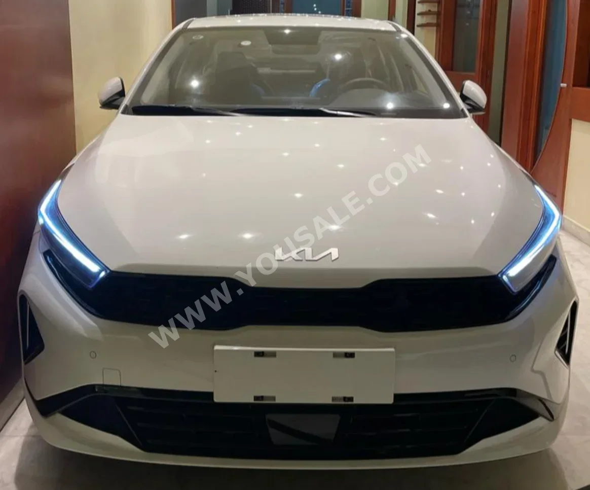 كيا  فورتي  2024  اتوماتيك  0 كم  4 سلندر  دفع أمامي  سيدان  أبيض  بنزين