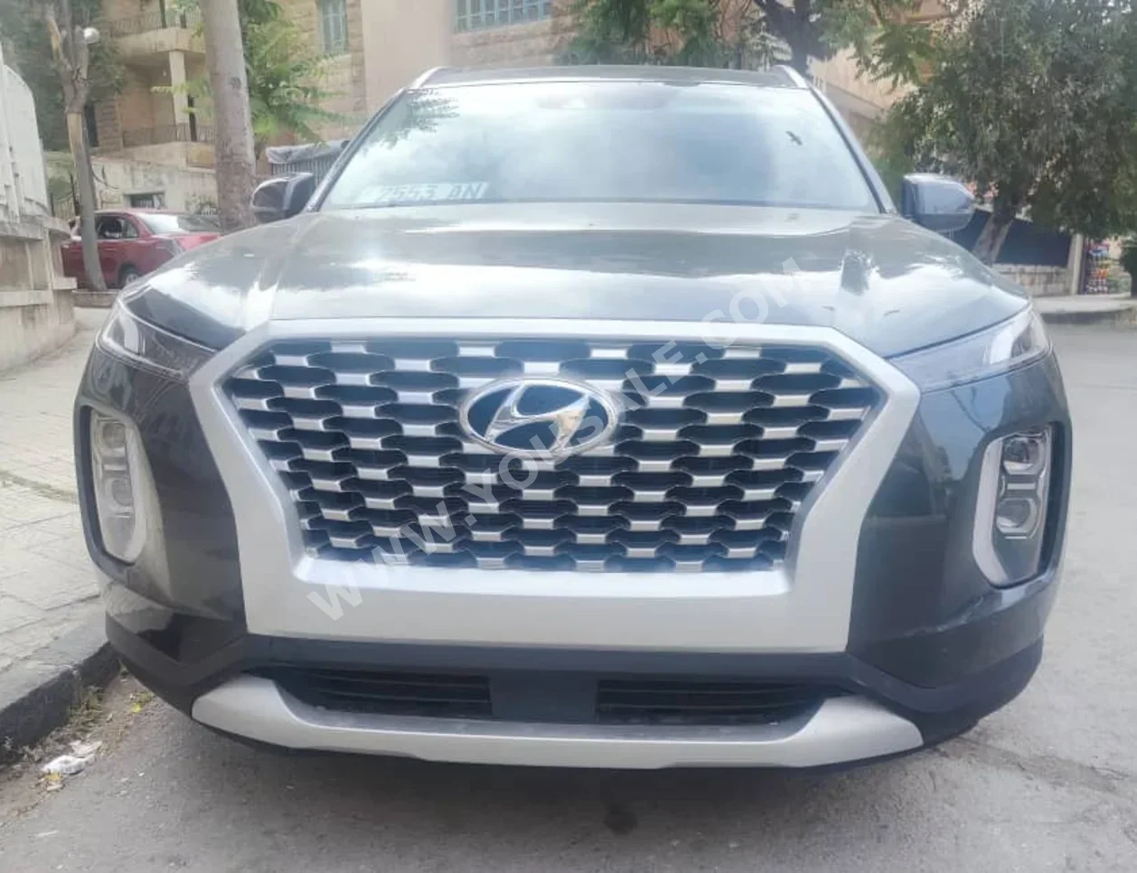 هيونداي  باليسيد  2022  اتوماتيك  28,000 كم  6 سلندر  دفع رباعي  اس يو في  رمادي  بنزين