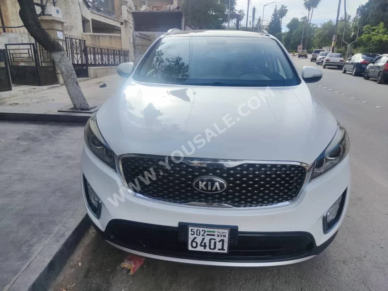 Kia  Sorento  2017  Automatic  98,000 km  6 Cylinder  4WD  SUV  White  Gasoline