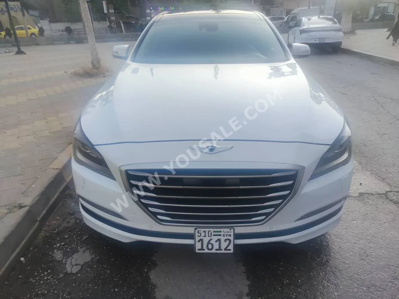 هيونداي  جينيسس  2015  اتوماتيك  160,000 كم  6 سلندر  دفع خلفي  سيدان  أبيض  بنزين