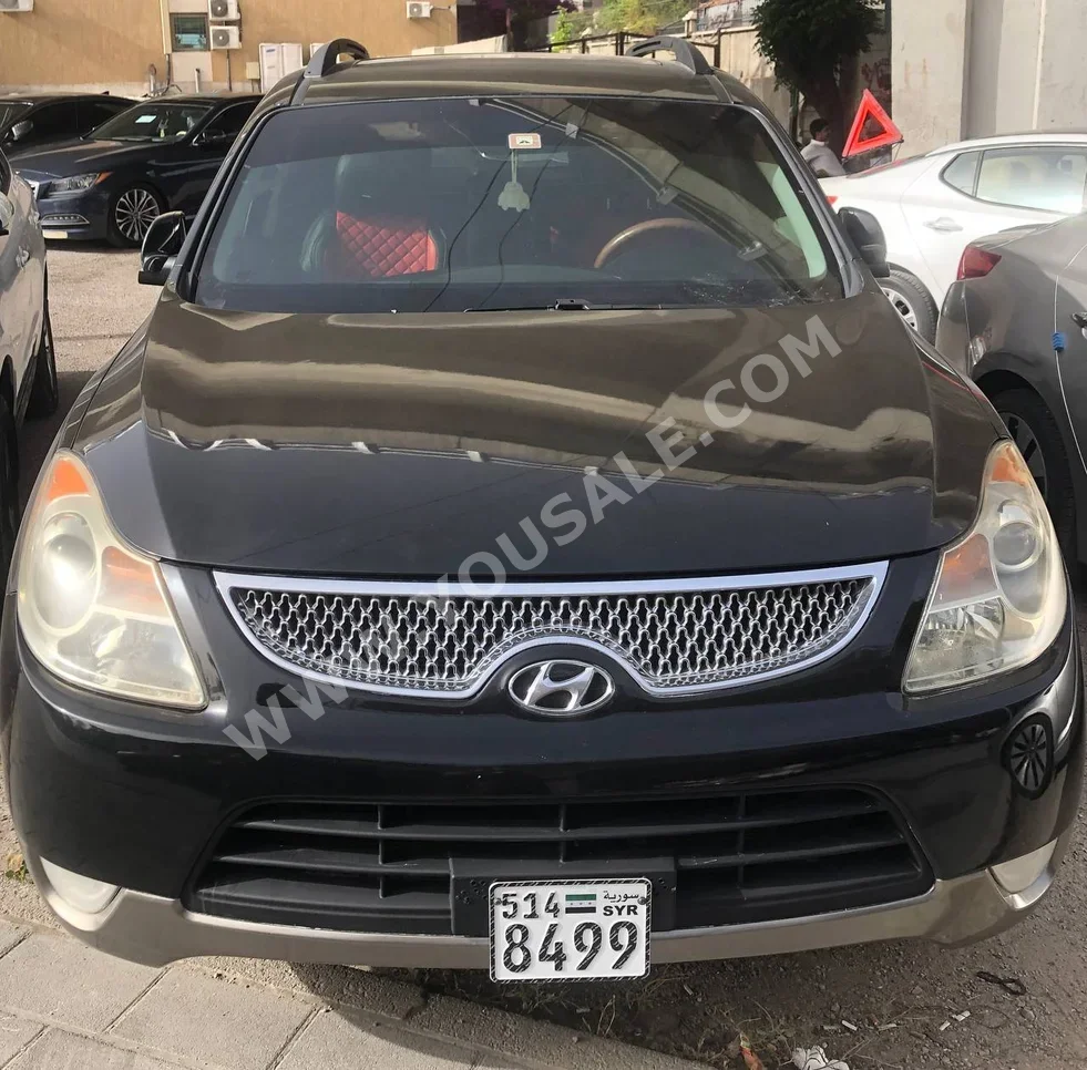 هيونداي  فيراكروز  2012  اتوماتيك  133,000 كم  6 سلندر  دفع رباعي  اس يو في  أسود  بنزين