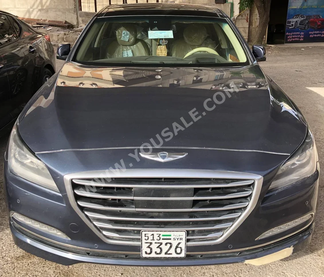 هيونداي  جينيسس  2015  اتوماتيك  92,000 كم  6 سلندر  دفع خلفي  سيدان  رمادي  بنزين
