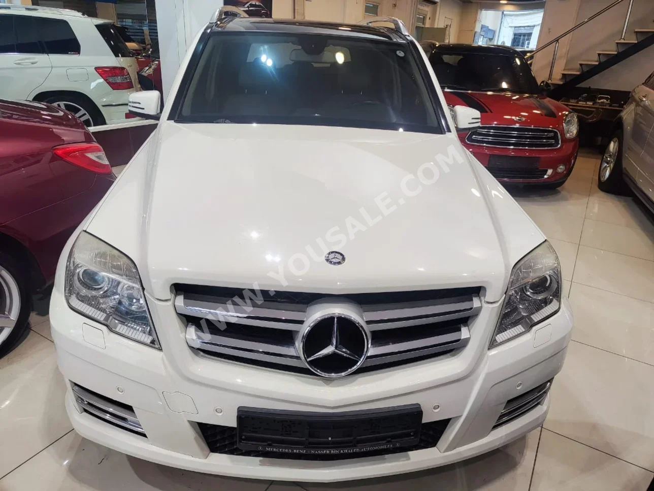 Mercedes-Benz  GLK-Class  300  2011  Automatic  115,000 km  6 Cylinder  4WD  SUV  White  Gasoline