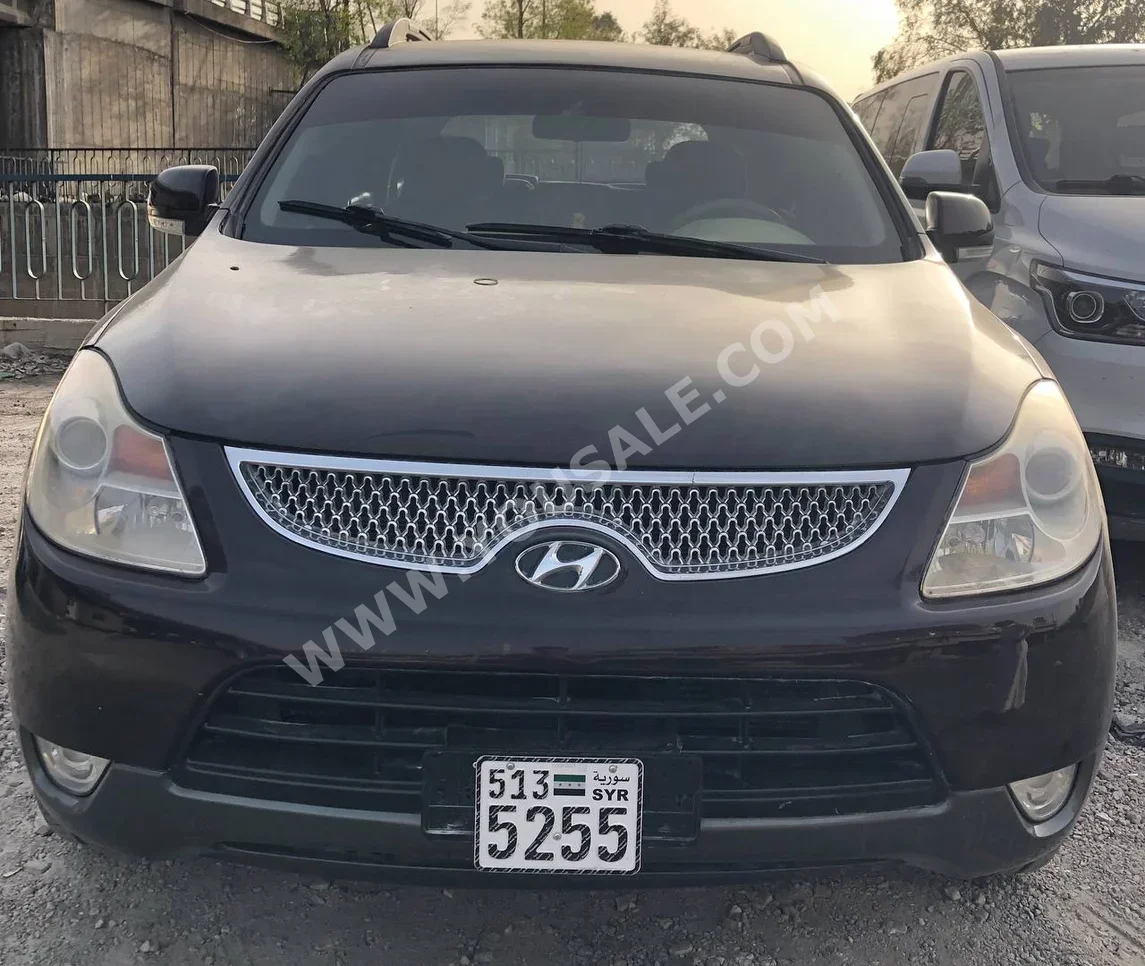هيونداي  فيراكروز  2012  اتوماتيك  189,000 كم  6 سلندر  دفع رباعي  سيدان  بني  بنزين