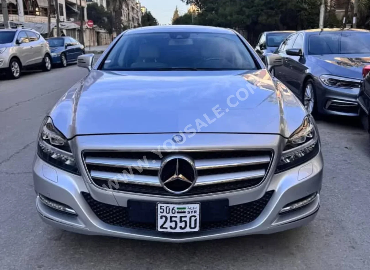 مرسيدس - بنز  سي ال اس - كلاس  350  2013  اتوماتيك  34,000 كم  6 سلندر  دفع خلفي  سيدان  فضي  بنزين