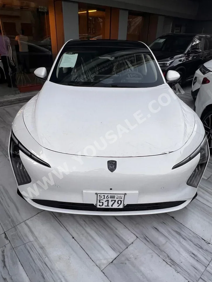 Dongfeng  Forthing  S7  2025  Automatic  0 km  0 Cylinder  FWD  Sedan  White  Electric  With Warranty