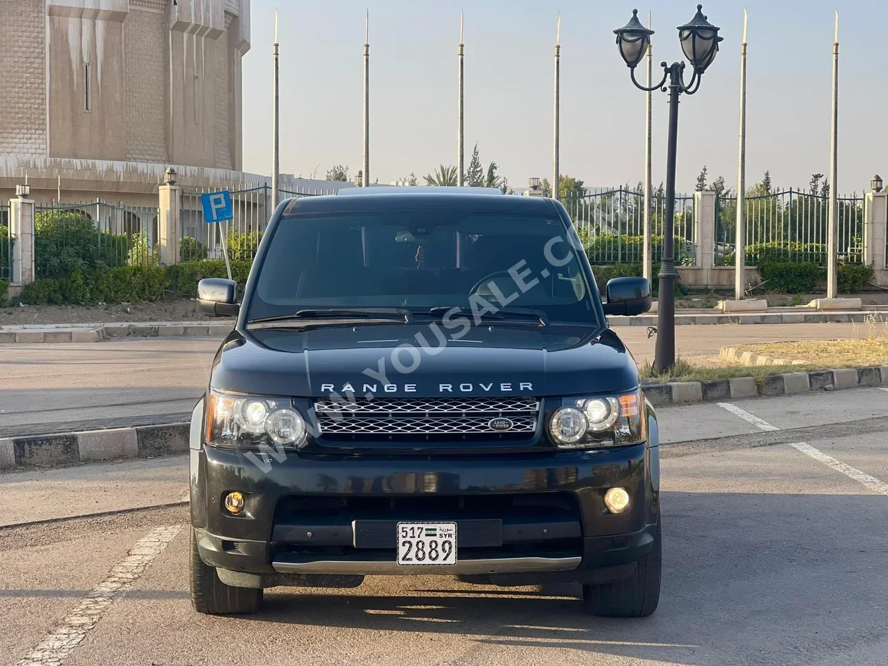 لاند روفر  رنج روفر  سبورت  2013  اتوماتيك  110,000 كم  6 سلندر  دفع رباعي  اس يو في  أسود  بنزين