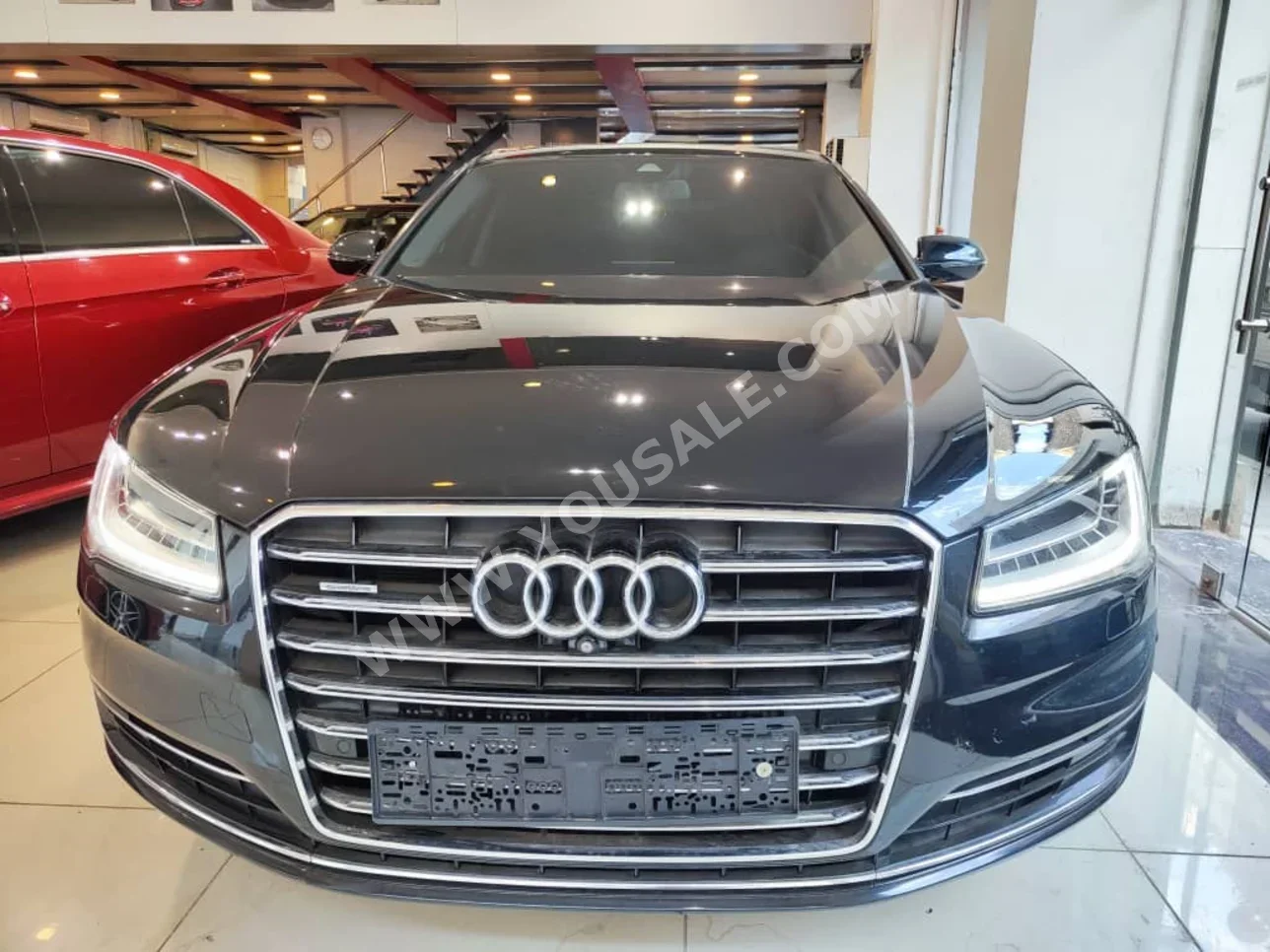 اودي  أي 8  أل  2015  اتوماتيك  82,000 كم  6 سلندر  دفع رباعي  سيدان  أسود  بنزين