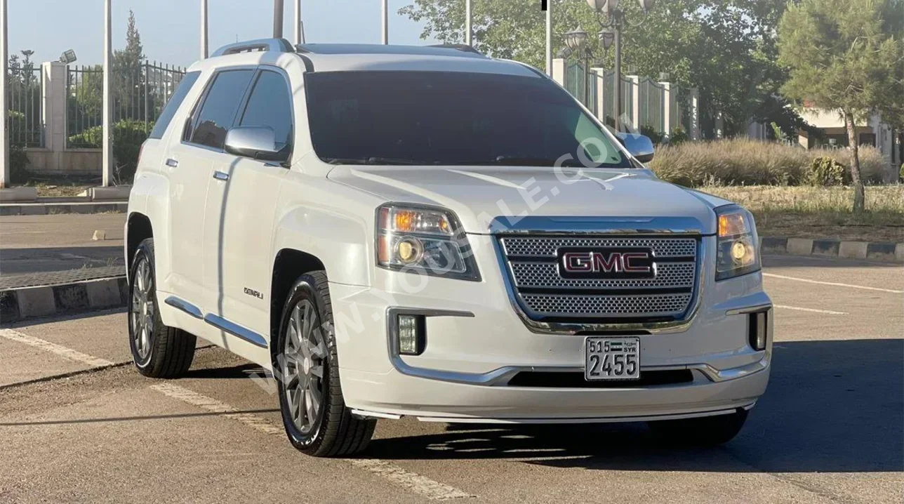 GMC  Terrain  Denali  2016  Automatic  110,000 km  6 Cylinder  4WD  SUV  White  Gasoline
