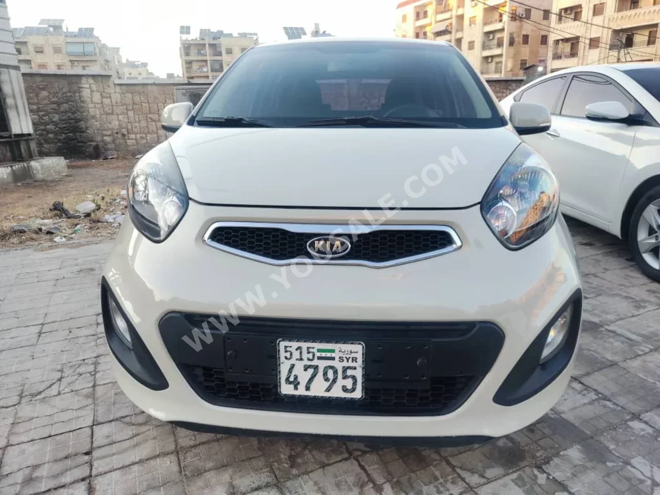 Kia  Picanto  2012  Automatic  178,000 km  3 Cylinder  FWD  Hatchback  Beige  Gasoline