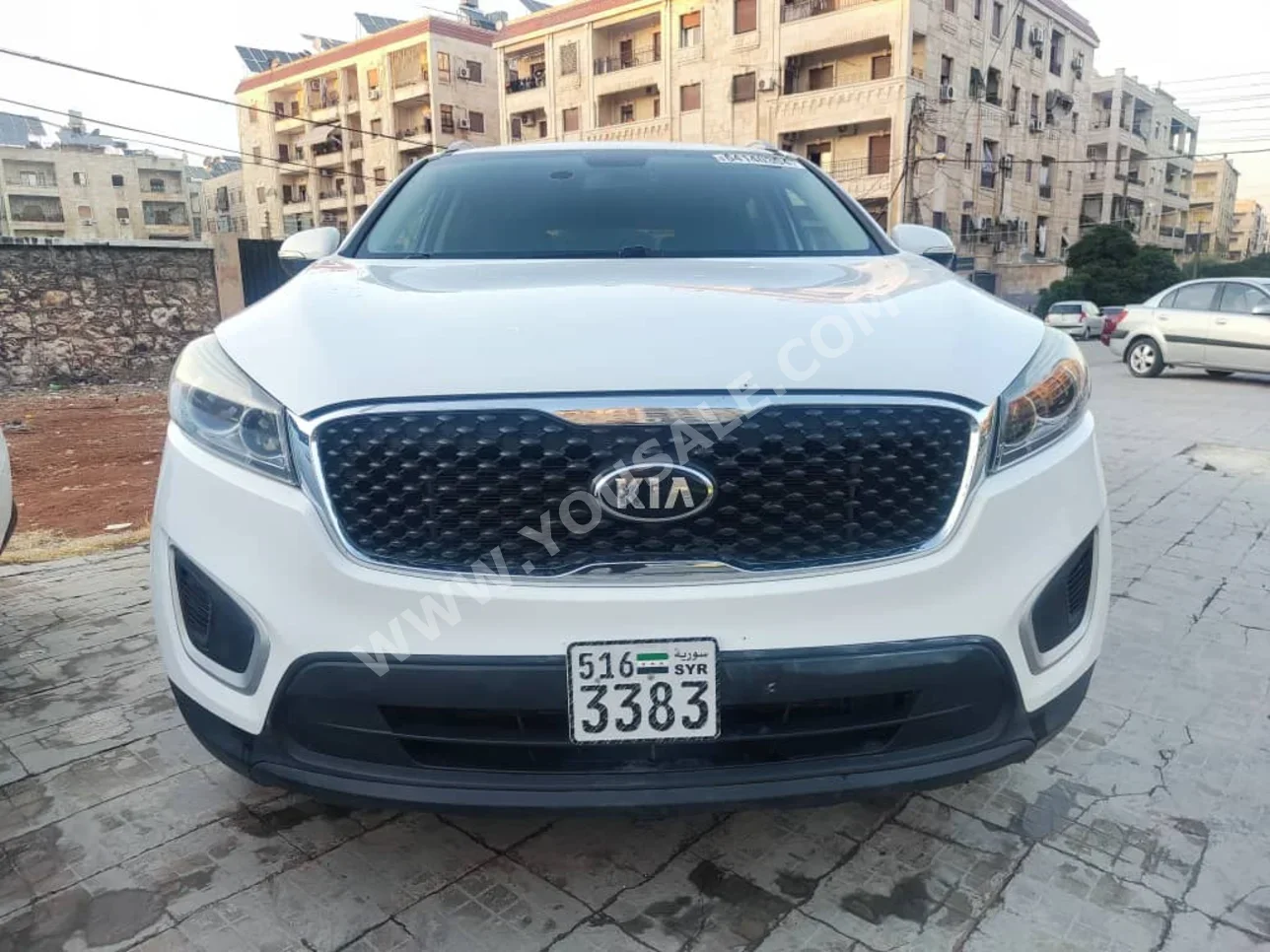 Kia  Sorento  2016  Automatic  179,500 km  6 Cylinder  FWD  SUV  White  Gasoline