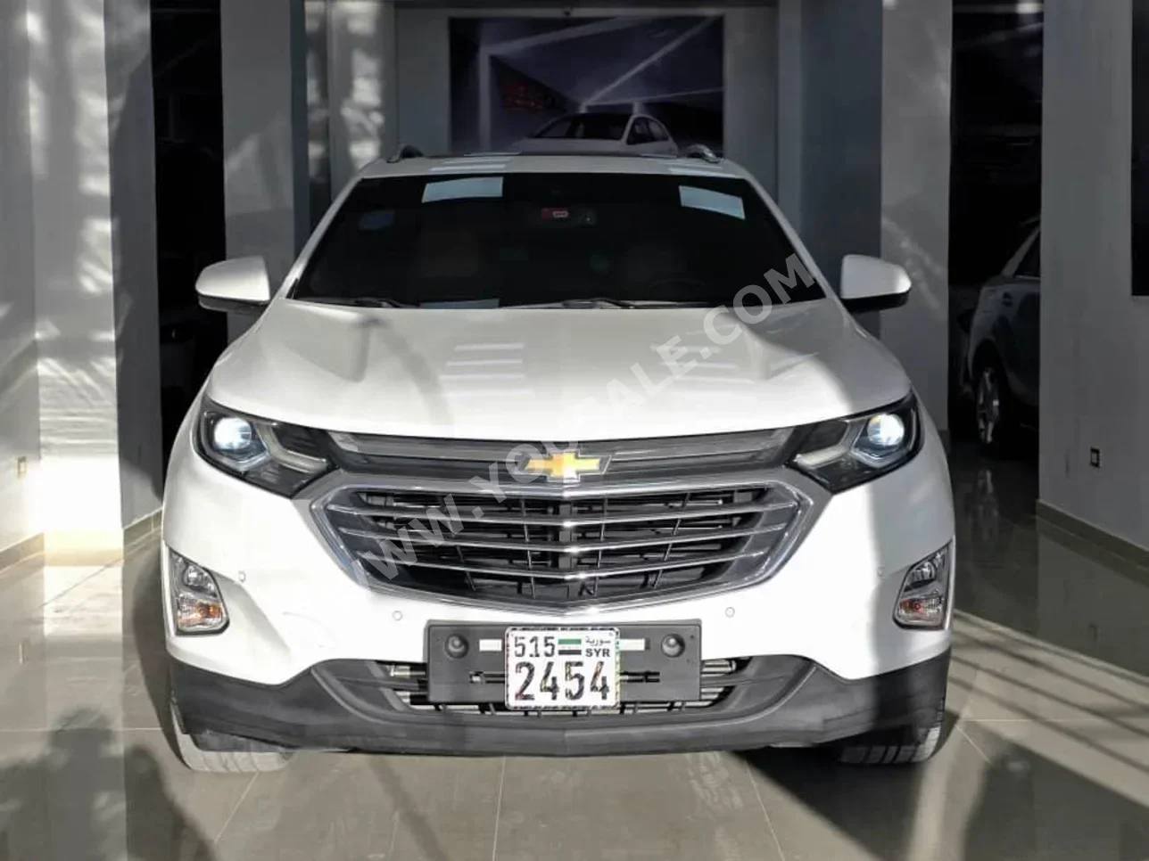 Chevrolet  Equinox  2018  Automatic  81,000 km  4 Cylinder  4WD  SUV  White  Gasoline