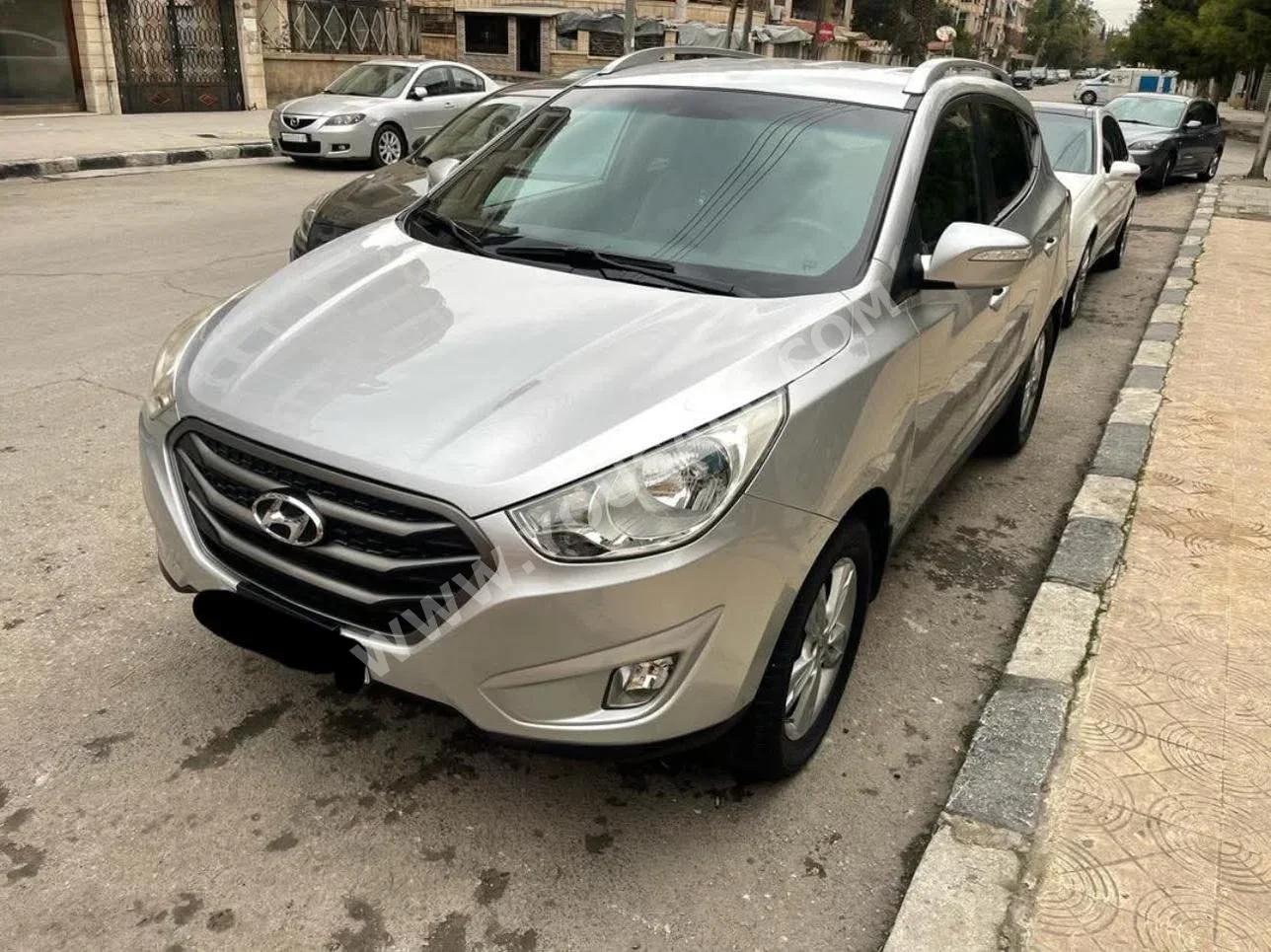 Hyundai  Tucson  2010  Automatic  52,000 km  4 Cylinder  FWD  SUV  Silver  Gasoline