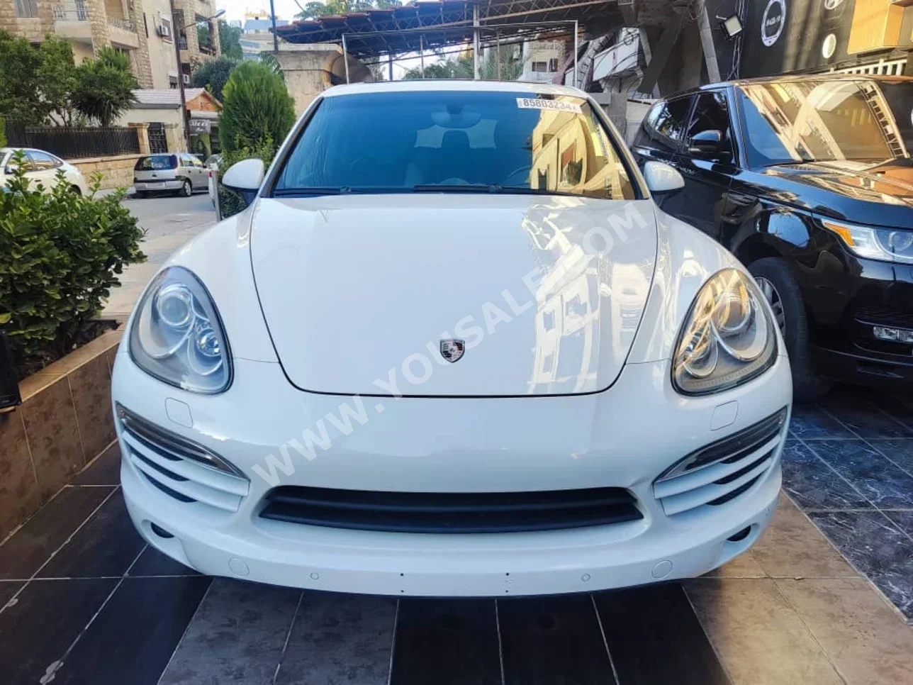 Porsche  Cayenne  2014  Automatic  146,000 km  6 Cylinder  4WD  SUV  White  Gasoline
