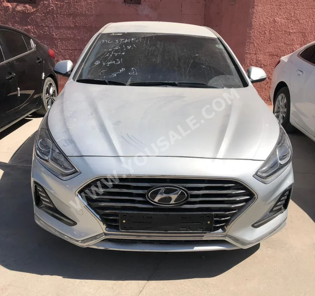 Hyundai  Sonata  2018  Automatic  300,000 km  4 Cylinder  FWD  Sedan  Silver  Gasoline