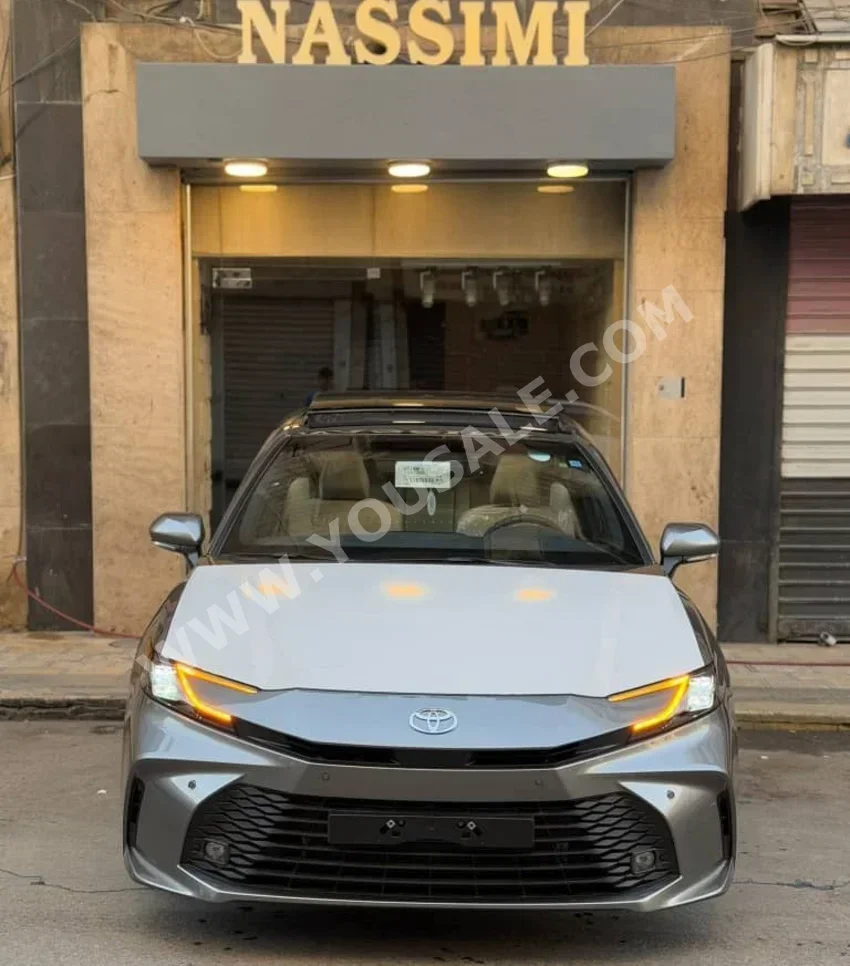 Toyota  Camry  2025  Automatic  0 km  4 Cylinder  FWD  Sedan  Gray  Hybrid