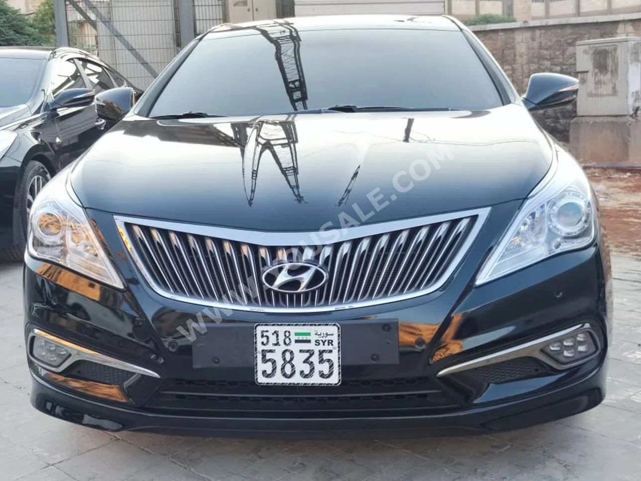 Hyundai  Grandeur  2015  Automatic  74,000 km  6 Cylinder  FWD  Sedan  Black  Gasoline