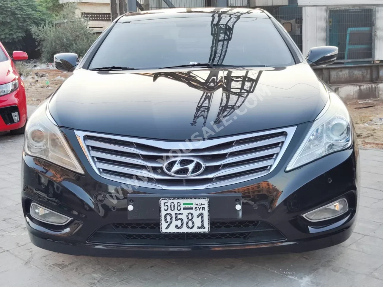 Hyundai  Grandeur  2012  Automatic  160,000 km  4 Cylinder  FWD  Sedan  Black  Gasoline