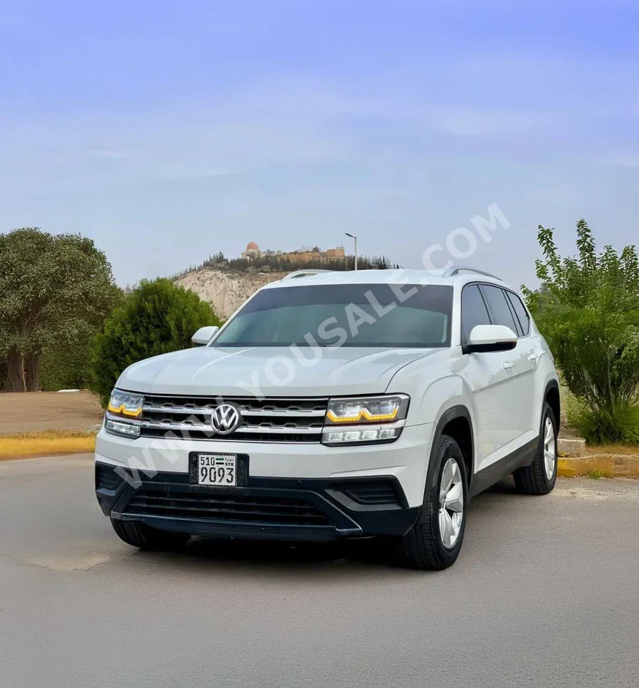 Volkswagen  Teramont  2018  Automatic  181,000 km  4 Cylinder  4WD  SUV  White  Gasoline