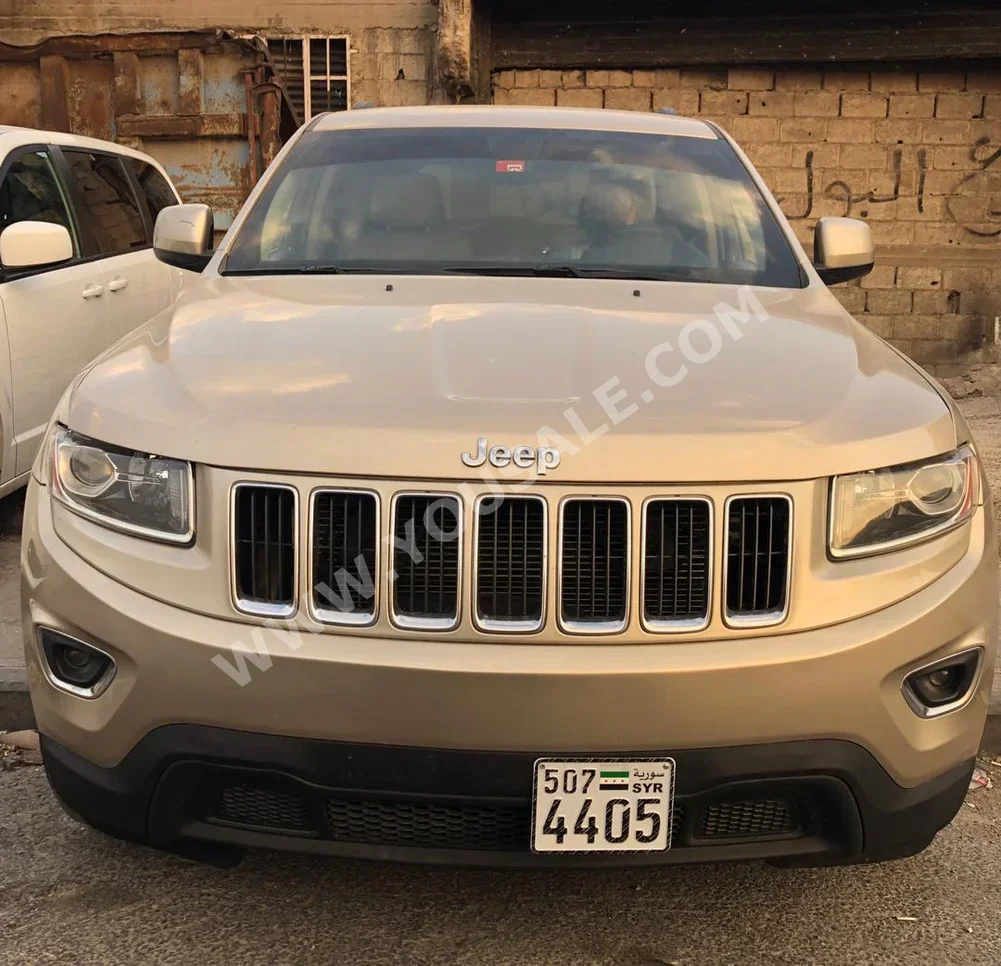 جييب  لاريدو  2014  اتوماتيك  265,000 كم  6 سلندر  دفع رباعي  اس يو في  ذهبي  بنزين