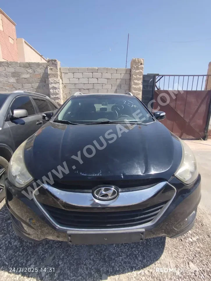 هيونداي  توسان  2010  اتوماتيك  250,000 كم  4 سلندر  دفع أمامي  اس يو في  أسود  ديزل