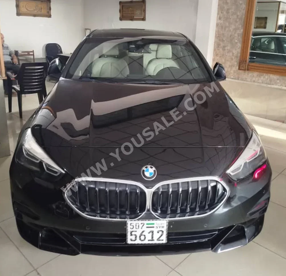 بي ام دبليو  الفئة - الثانيه  228i  2022  اتوماتيك  65,000 كم  4 سلندر  دفع رباعي  سيدان  أسود  بنزين