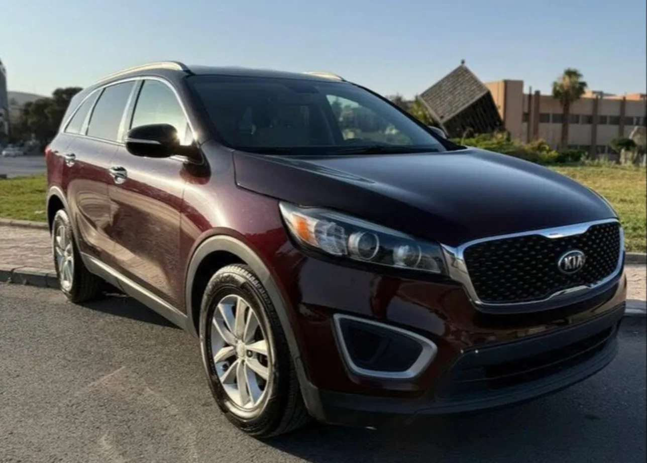 Kia  Sorento  2018  Automatic  80,000 km  4 Cylinder  4WD  SUV  Dark Red  Gasoline
