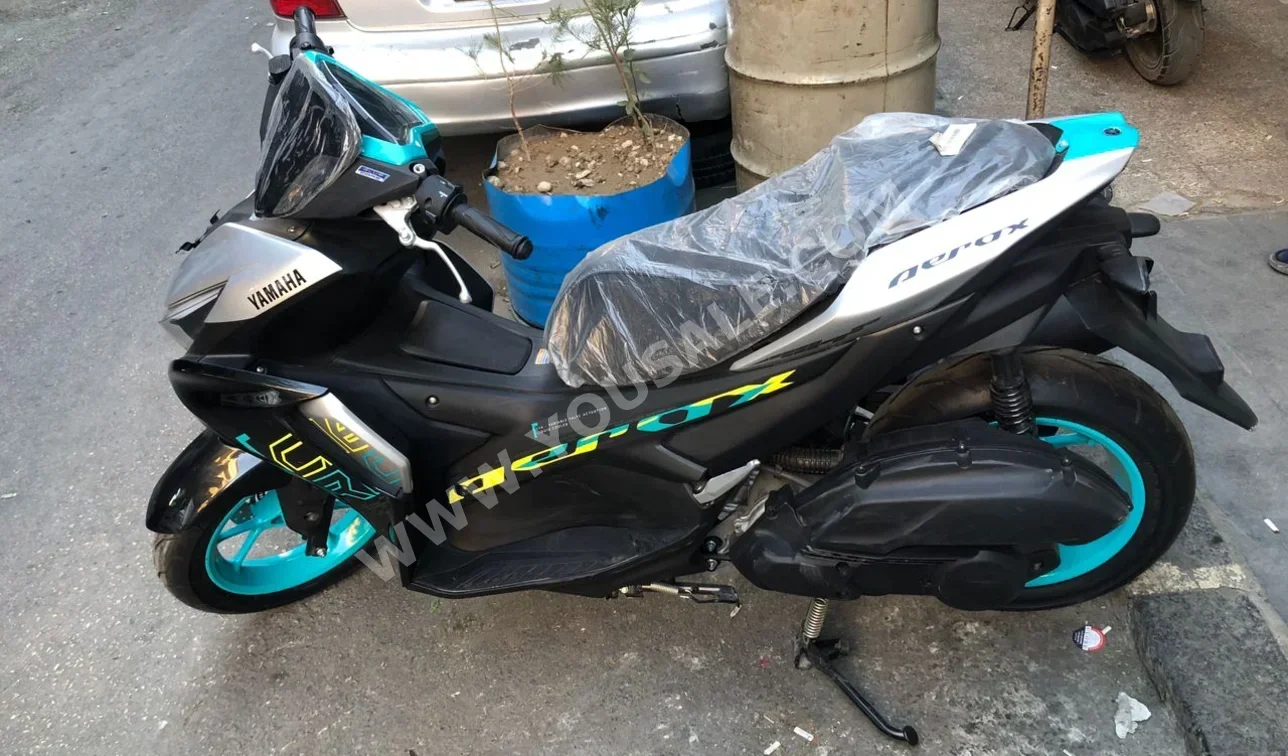 Yamaha Aerox - 2025 - Color Black - Warranty