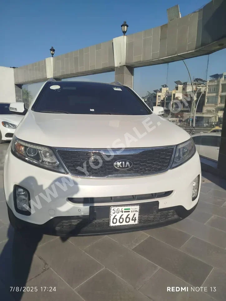 Kia  Sorento  2014  Automatic  127,000 km  4 Cylinder  4WD  SUV  White  Diesel