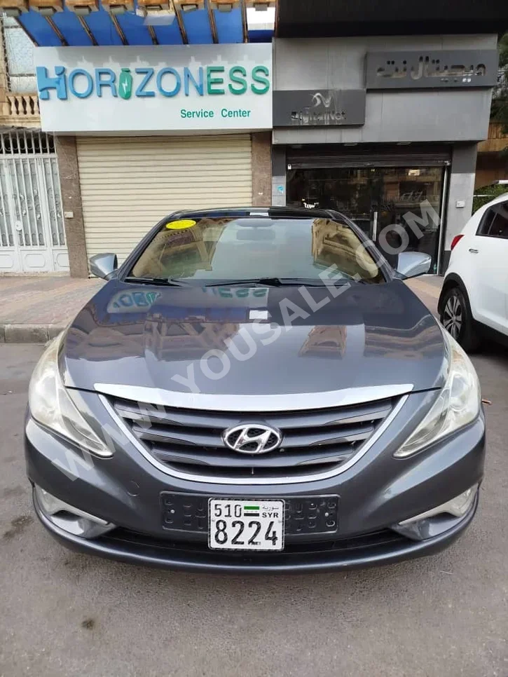 Hyundai  Sonata  2013  Automatic  100,000 km  4 Cylinder  FWD  Sedan  Dark Gray  Gasoline