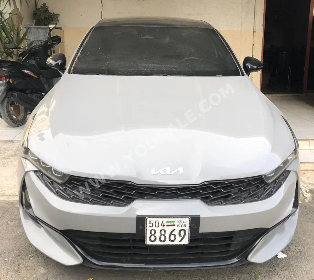 Kia  K5  2022  Automatic  139,000 km  4 Cylinder  FWD  SUV  Gray  Gasoline