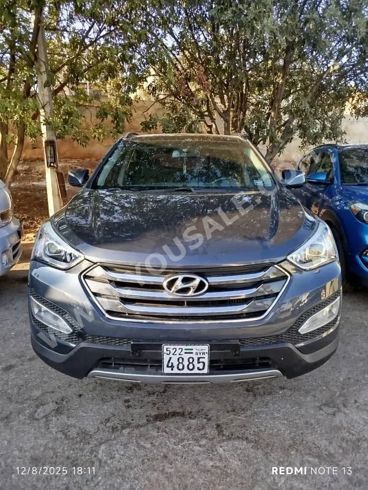 Hyundai Santa Fe 2013 Automatic 220,000 km 4 Cylinder 4WD SUV Dark Gray Diesel