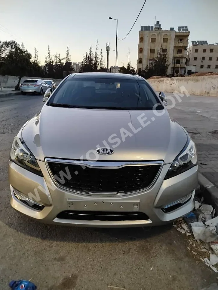 Kia  K7  2011  Automatic  134,000 km  4 Cylinder  FWD  Sedan  Light Gold  Gasoline