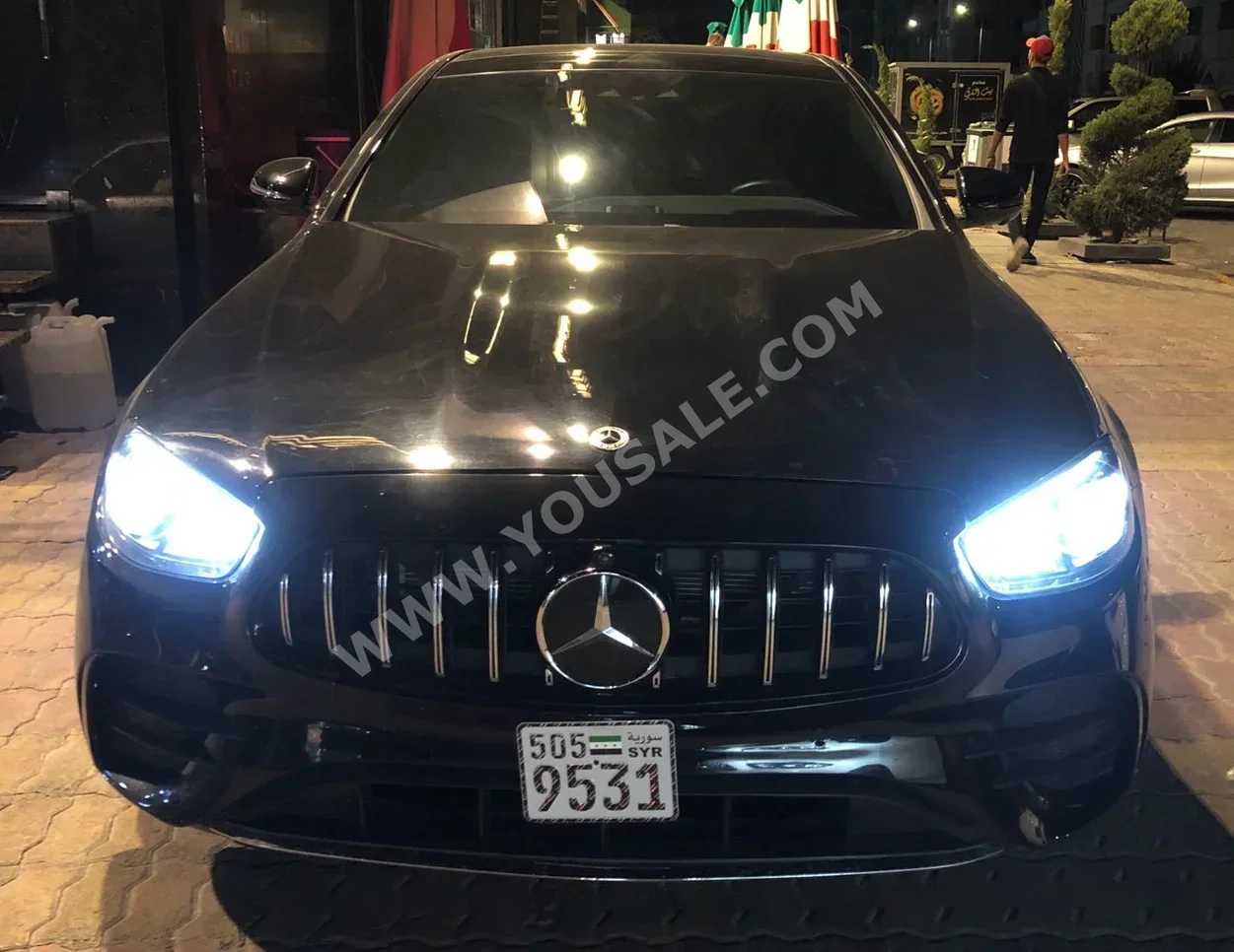 مرسيدس - بنز  اي - كلاس  350  2022  اتوماتيك  30,000 كم  4 سلندر  دفع رباعي  سيدان  أسود  بنزين