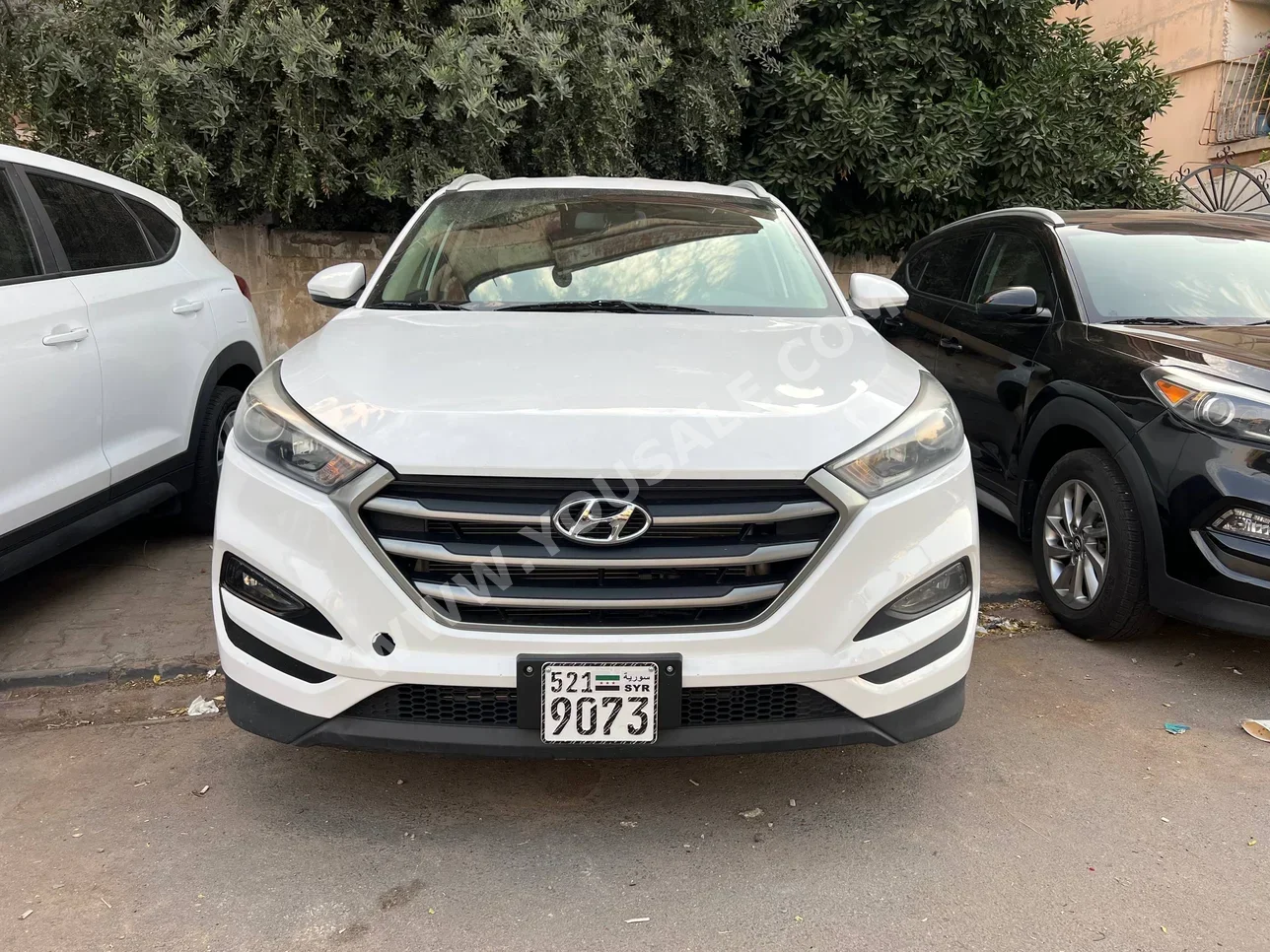 Hyundai Tucson 2018 Automatic 110,000 km 4 Cylinder FWD Sedan White Gasoline