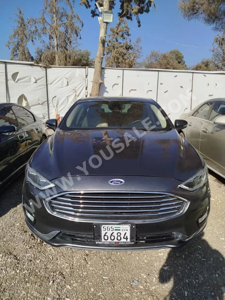 Ford Fusion 2018 Automatic 122,458 km Ford Cylinder FWD Sedan Dark Gray Hybrid