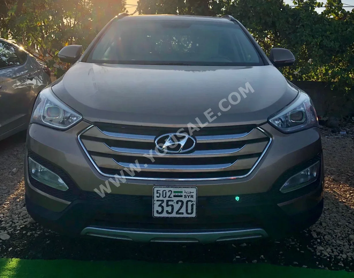 Hyundai Santa Fe 2015 Automatic 189,000 km 6 Cylinder 4WD SUV Brown Gasoline