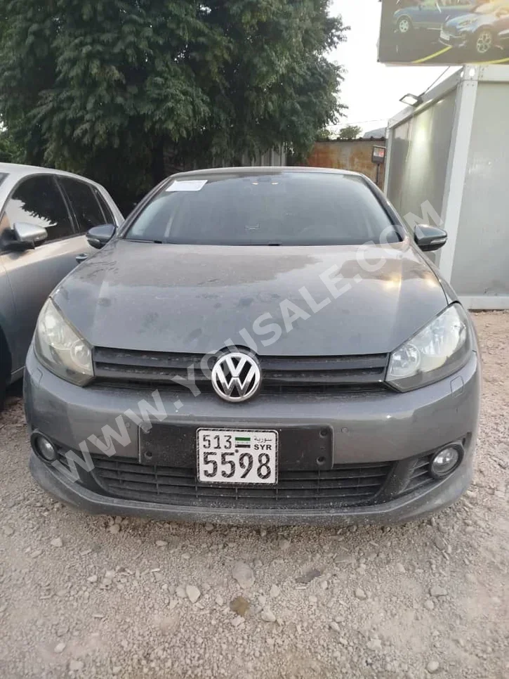 Volkswagen  Golf  TDI  2013  Automatic  111,000 km  4 Cylinder  FWD  Hatchback  Dark Gray  Diesel