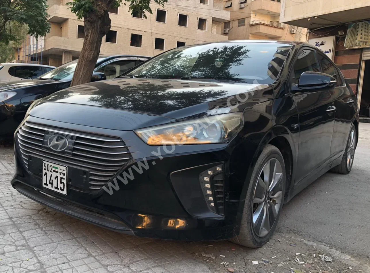 Hyundai  Ioniq  2011  Automatic  45,000 km  4 Cylinder  FWD  Sedan  Black  Hybrid