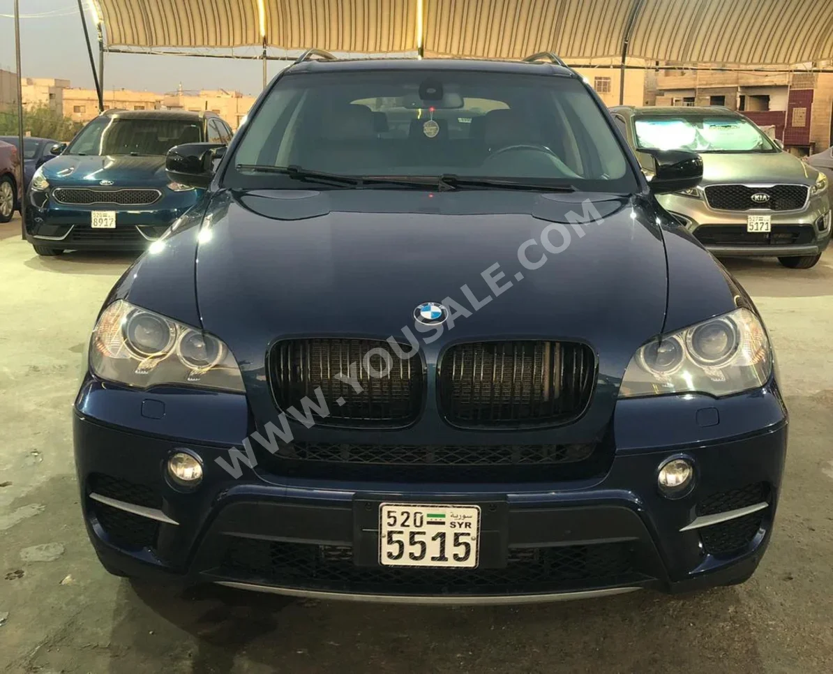 بي ام دبليو الفئة - اكس 5 2013 اتوماتيك 230,000 كم 6 سلندر دفع رباعي اس يو في ازرق بنزين