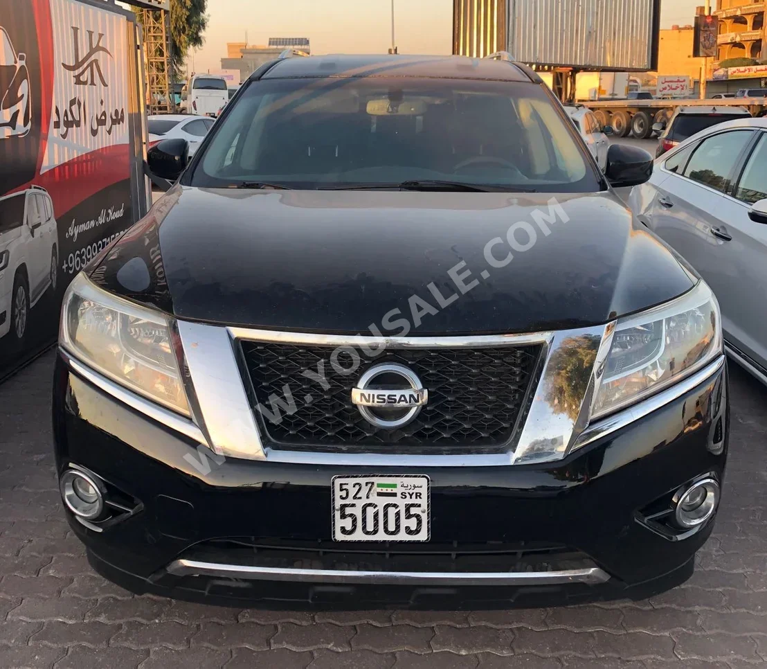 Nissan  Pathfinder  SL  2015  Automatic  250,000 km  6 Cylinder  4WD  SUV  Black  Gasoline