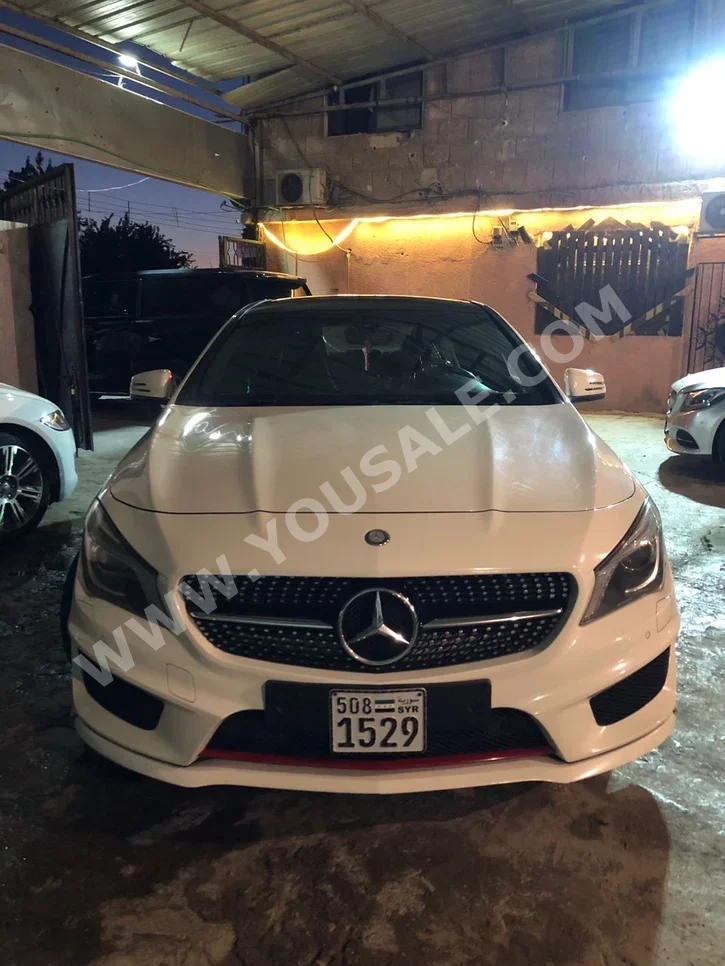 Mercedes-Benz CLA-Class 250 2017 Automatic 214,000 km 6 Cylinder 4WD Sedan White Gasoline