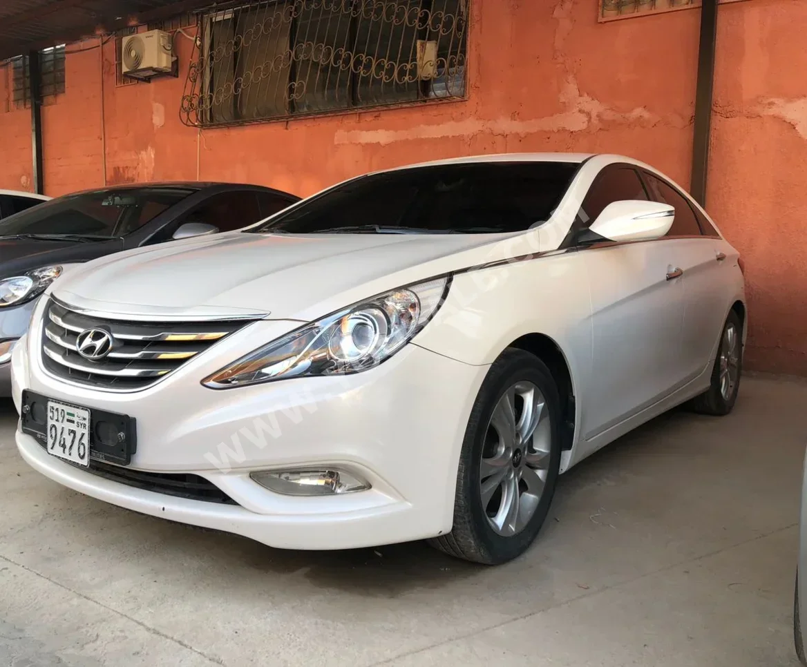 Hyundai Sonata 2012 Automatic 170,000 km 4 Cylinder FWD Sedan White Gasoline