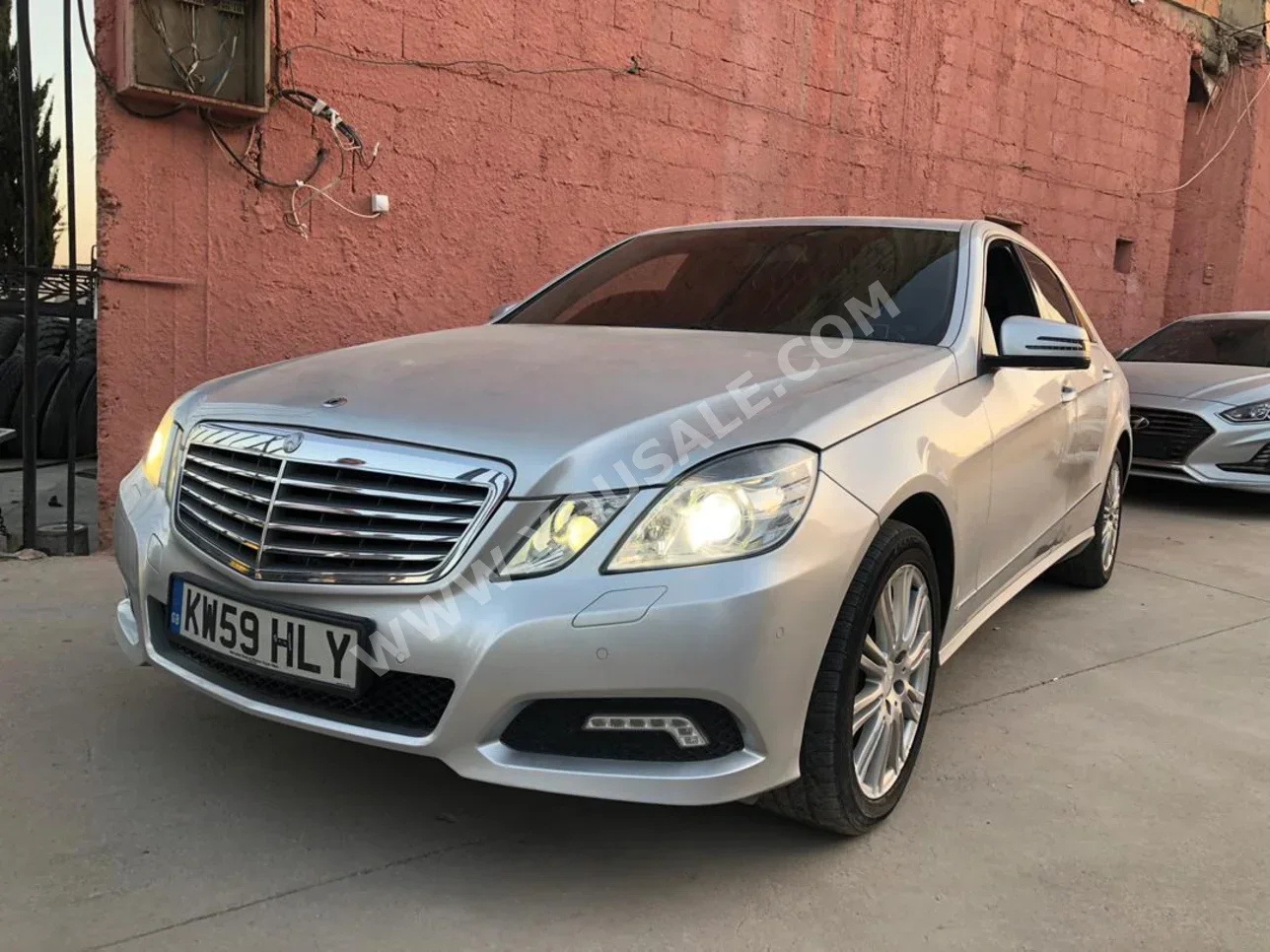 Mercedes-Benz E-Class 300 2011 Automatic 235,000 km 6 Cylinder FWD Sedan Silver Gasoline