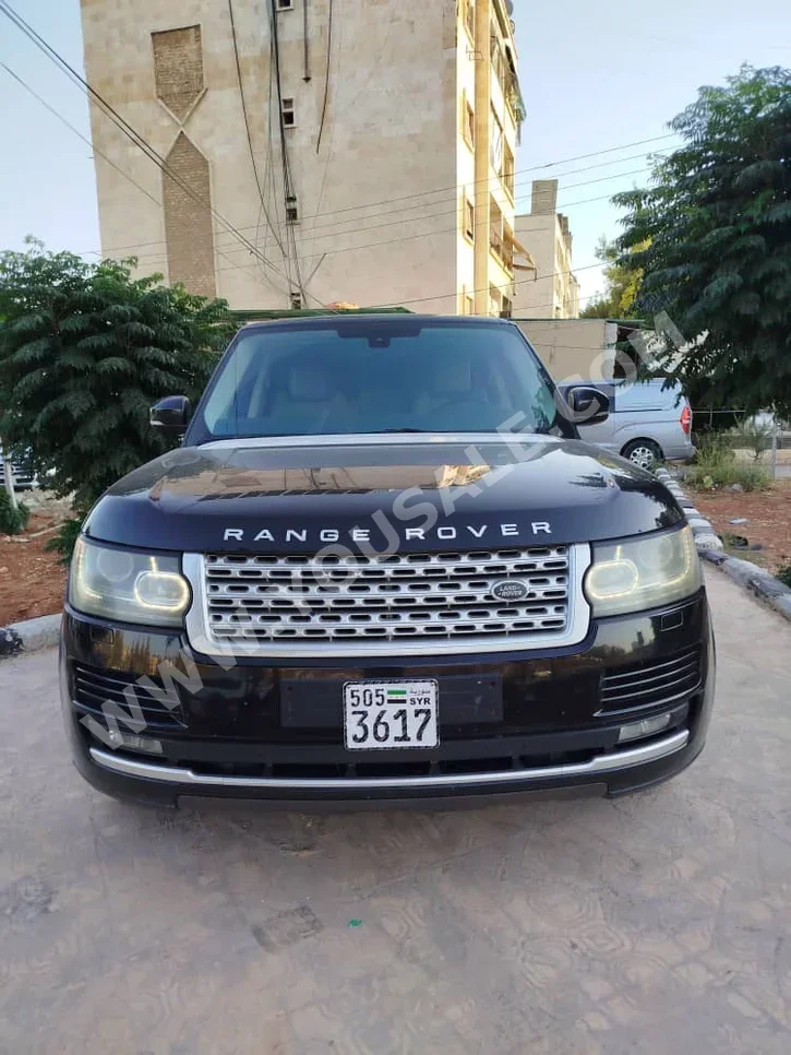 Land Rover Range Rover Vogue SE 2016 Automatic 113,000 km 6 Cylinder 4WD SUV Black Gasoline